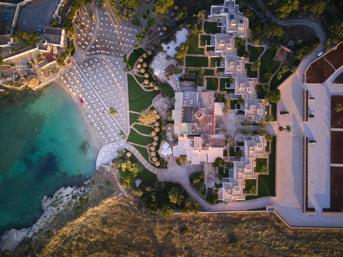 Grotta Palazzese Beach Hotel โปลีญาโนอามาเร ภายนอก รูปภาพ