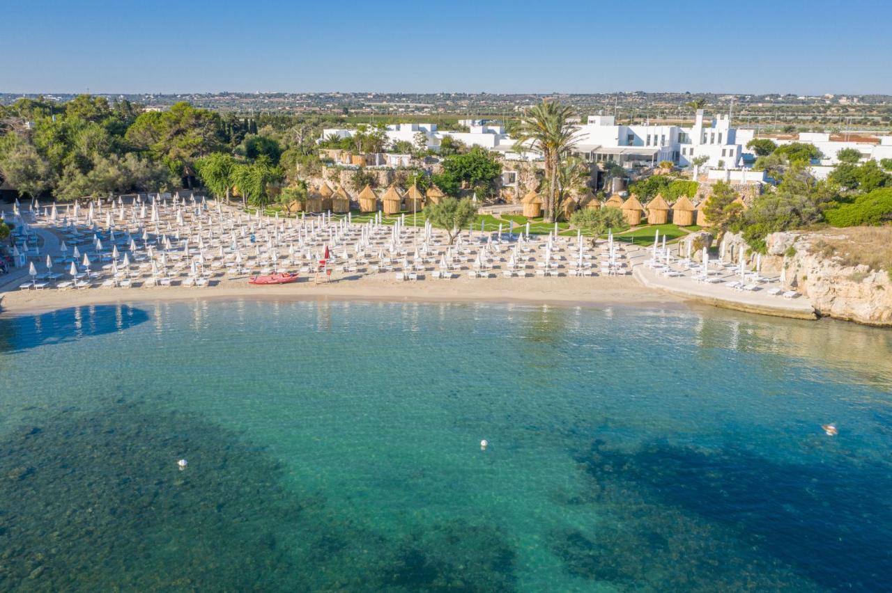Grotta Palazzese Beach Hotel โปลีญาโนอามาเร ภายนอก รูปภาพ