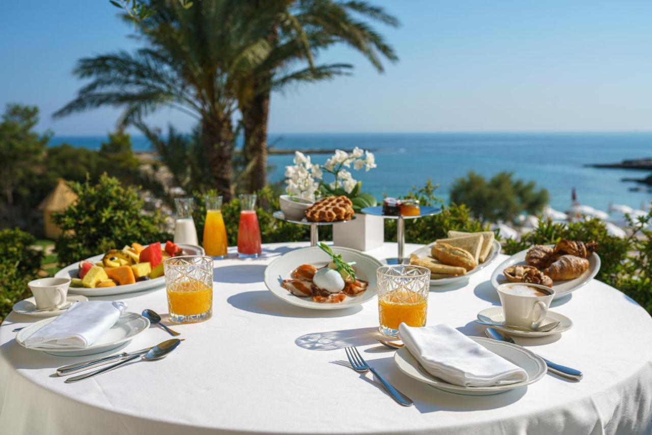 Grotta Palazzese Beach Hotel โปลีญาโนอามาเร ภายนอก รูปภาพ