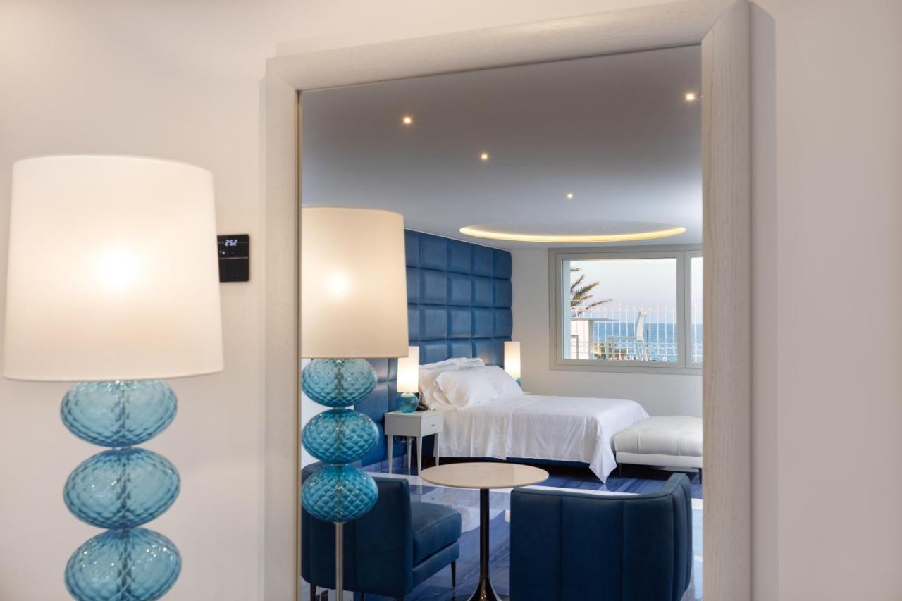 Grotta Palazzese Beach Hotel โปลีญาโนอามาเร ภายนอก รูปภาพ