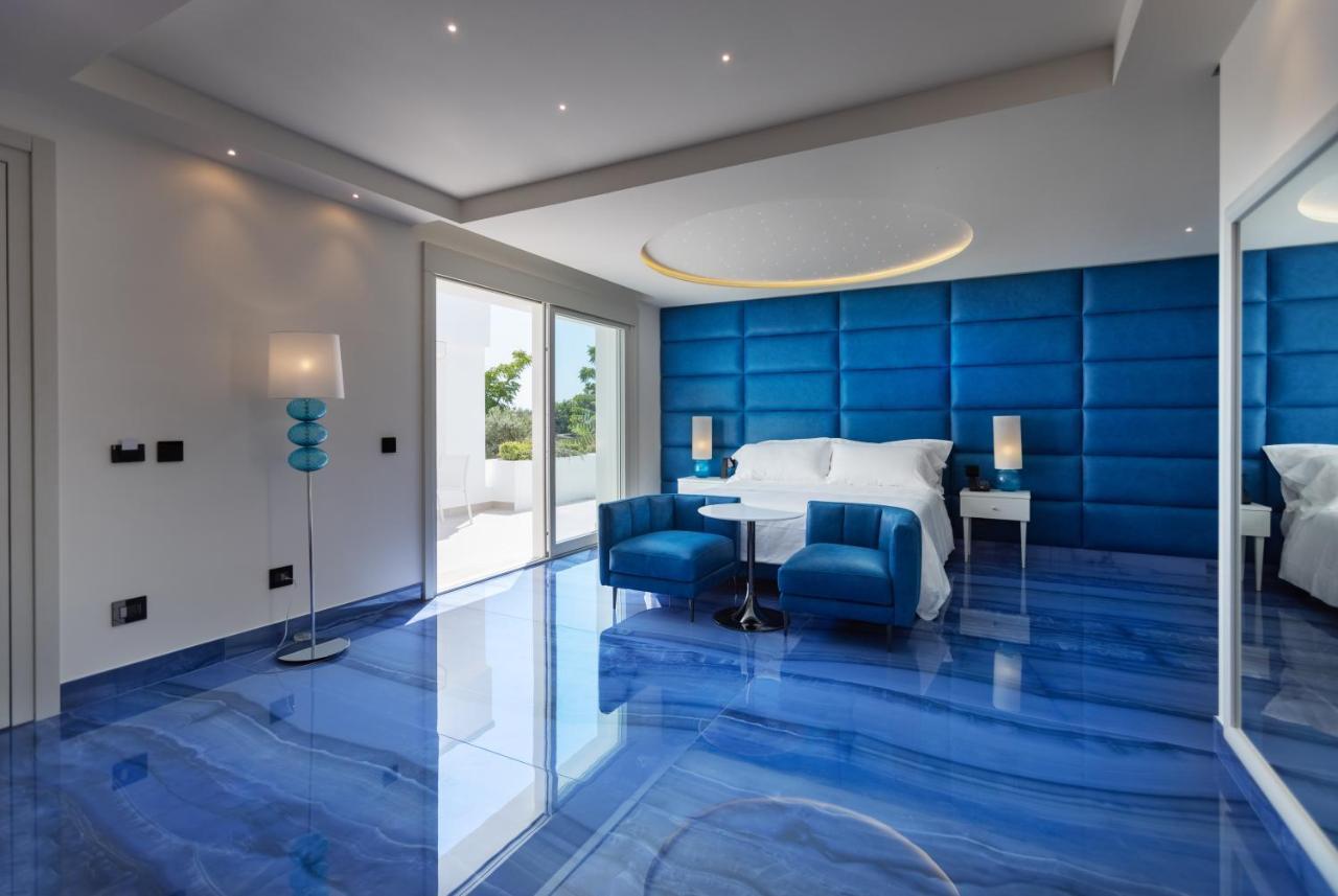 Grotta Palazzese Beach Hotel โปลีญาโนอามาเร ภายนอก รูปภาพ