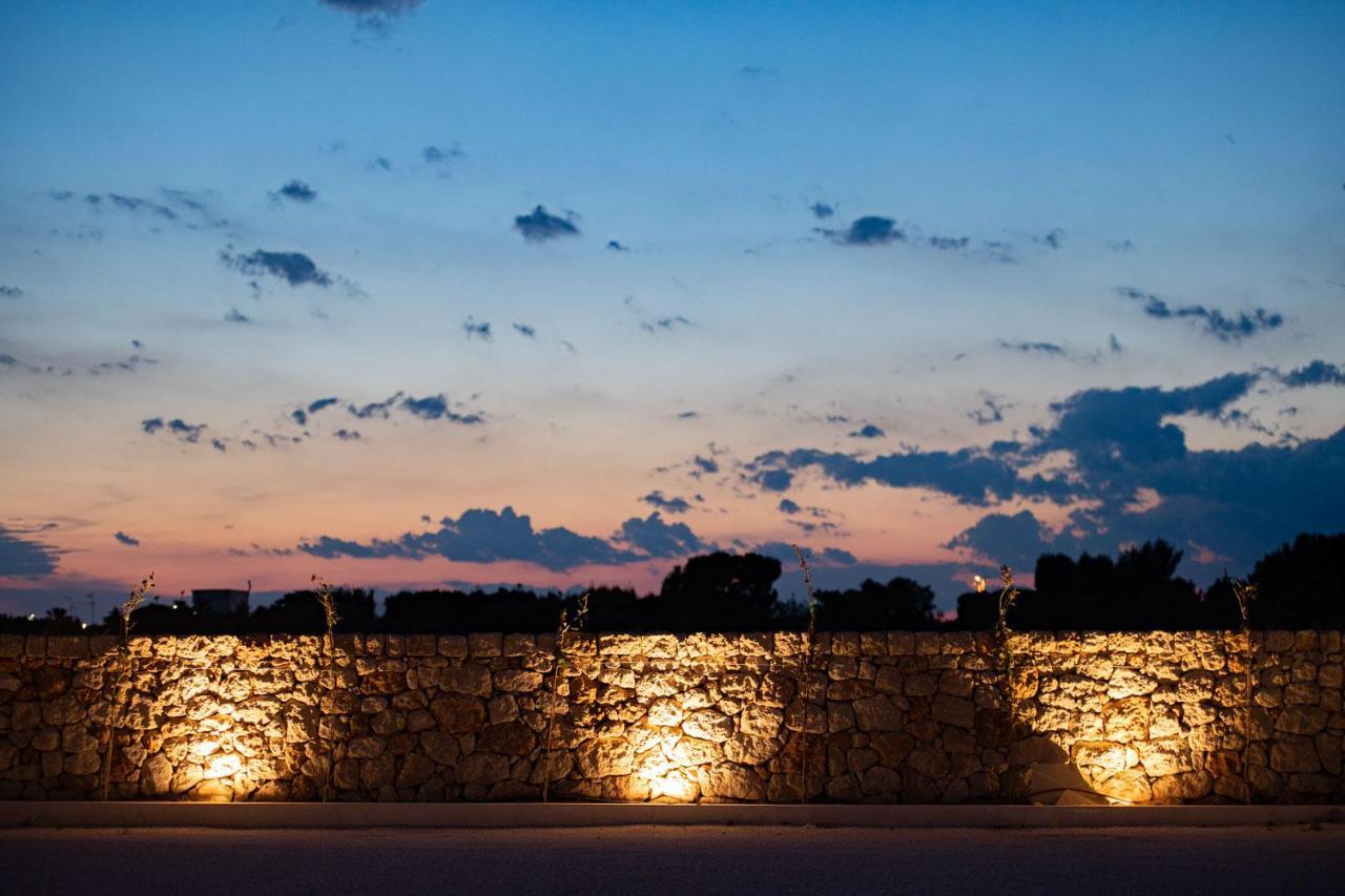 Grotta Palazzese Beach Hotel โปลีญาโนอามาเร ภายนอก รูปภาพ