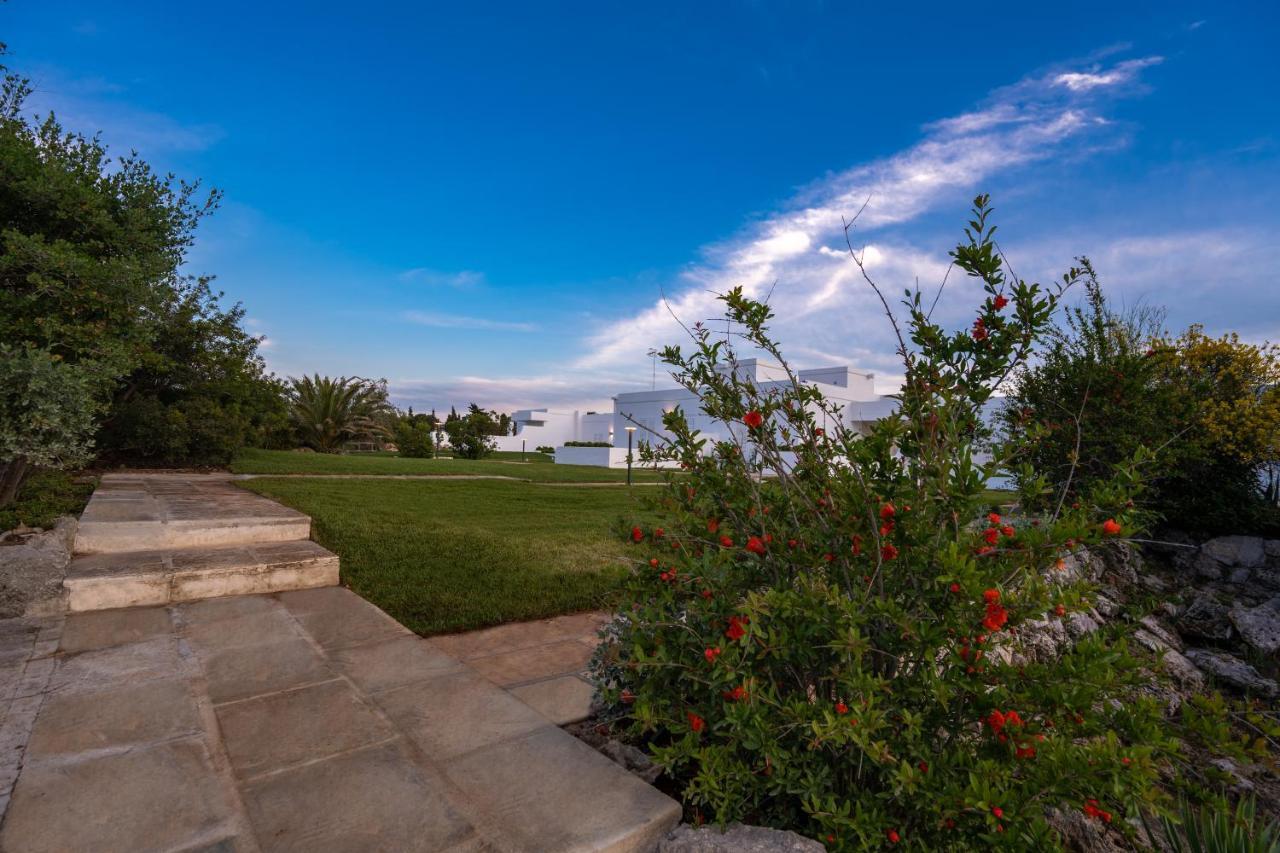 Grotta Palazzese Beach Hotel โปลีญาโนอามาเร ภายนอก รูปภาพ