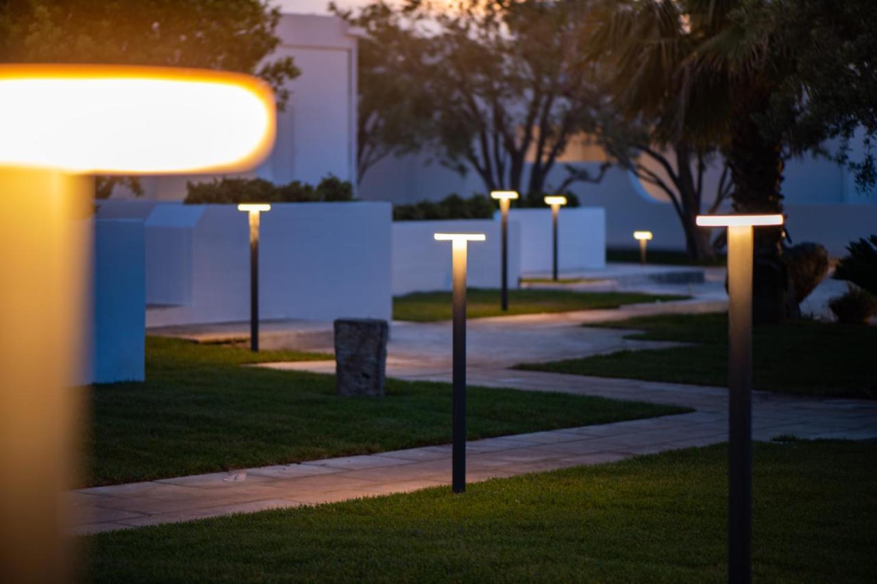 Grotta Palazzese Beach Hotel โปลีญาโนอามาเร ภายนอก รูปภาพ
